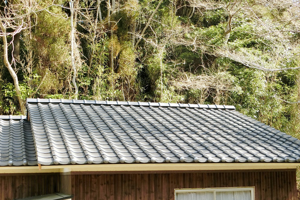 施工事例：屋根葺替工事 公民館